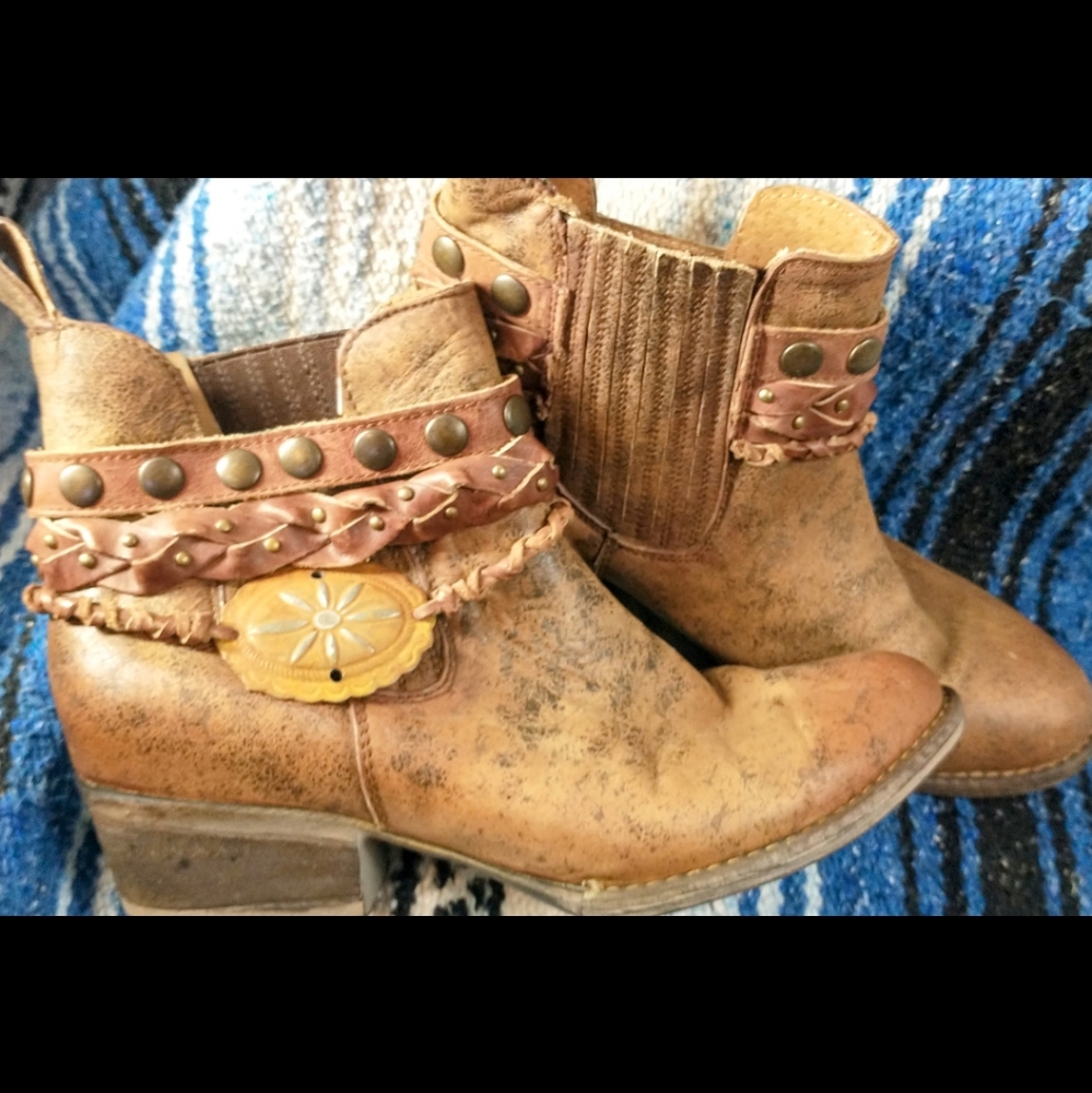 Lady's Circle G leather boot